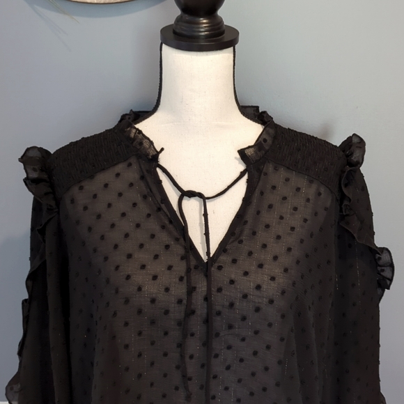 NWOT Express Black Metallic Clip Dot Ruffle Balloon Sleeve Blouse Size: S - Picture 2 of 10
